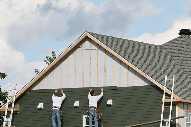 Professional Emergency Siding Repair technician working in Hopewell, OH